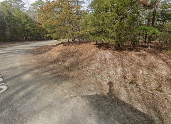 Greers Ferry Lake Lot – Van Buren County, Arkansas — Walk to Lake, Power at the Property, Road Frontage