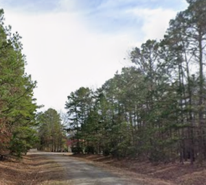 Greers Ferry Lake Lot – Van Buren County, Arkansas — Walk to Lake, Power at the Property, Road Frontage